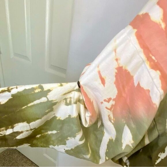 YOUNG FABULOUS AND BROKE RAISSA CROPPED TIE  DYE HOODIE - Picture 6 of 15